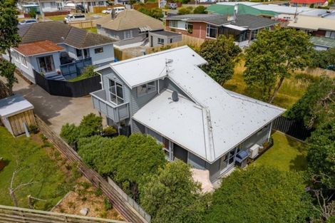 Photo of property in 2a Kapiti Crescent, Titahi Bay, Porirua, 5022