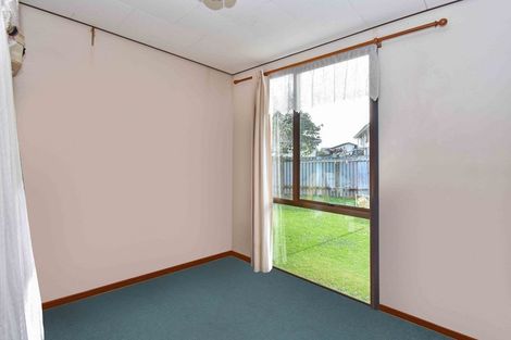 Photo of property in 28 Heathdale Crescent, Papakura, 2110