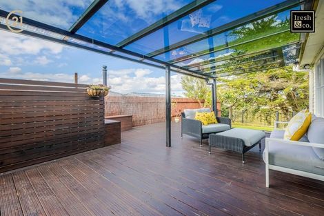 Photo of property in 107 Edgewater Drive, Pakuranga, Auckland, 2010