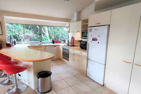 Photo of property in 2/27b Balmain Road, Birkenhead, Auckland, 0626