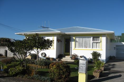 Photo of property in 12 Linley Place, Levin, 5510