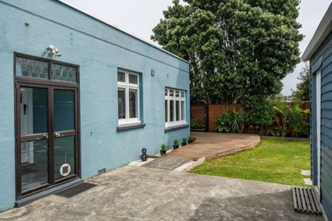 Photo of property in 27 Main Road, Titahi Bay, Porirua, 5022