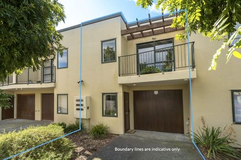 Photo of property in 11/17 Harbour View Road, Te Atatu Peninsula, Auckland, 0610