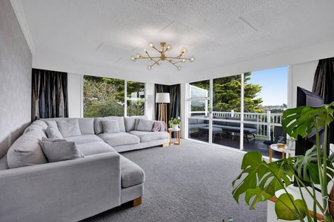 Photo of property in 289 High Street, Eltham, 4322