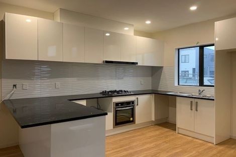 Photo of property in 10 Tapuwae Way, Mangere Bridge, Auckland, 2022