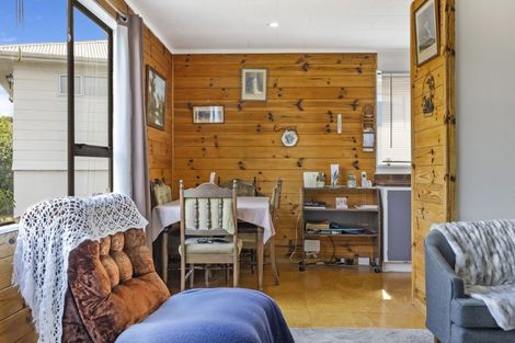 Photo of property in 12 Epping Place, Richmond Heights, Taupo, 3330