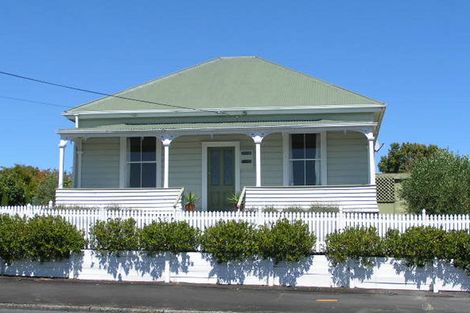 Photo of property in 1/12 Rodney Road, Northcote Point, Auckland, 0627