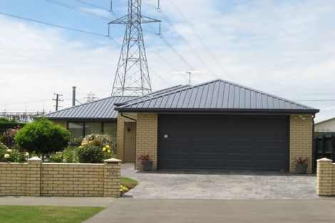 Photo of property in 70 Mauger Drive, Heathcote Valley, Christchurch, 8022