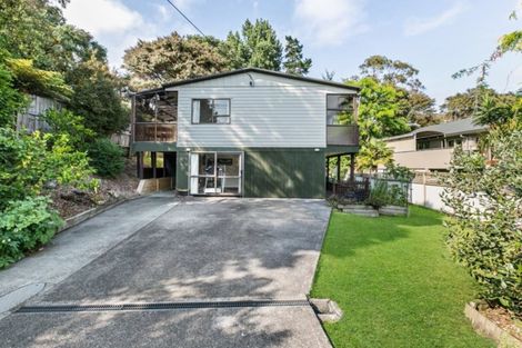 Photo of property in 25 Waiora Road, Stanmore Bay, Whangaparaoa, 0932