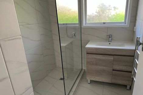 Photo of property in 3/53 Onewa Road, Northcote, Auckland, 0627