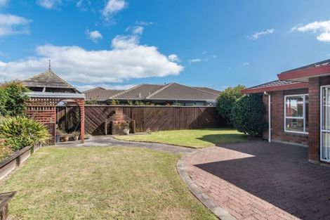 Photo of property in 3 Balmerino Grove, Waikanae, 5036