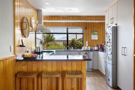 Photo of property in 8 Astelia Way, Waipahihi, Taupo, 3330