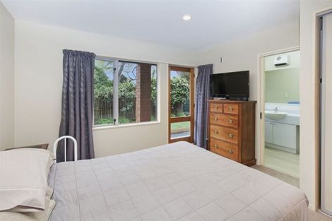 Photo of property in 22 Parkham Drive, Burnside, Christchurch, 8053