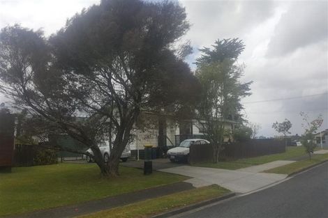 Photo of property in 1 Posa Avenue, Henderson, Auckland, 0612