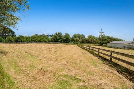 Photo of property in 154 Te Kanae Road, South Head, Helensville, 0874