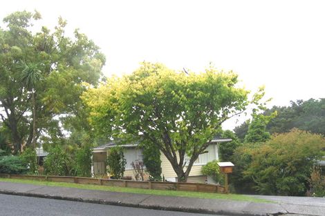 Photo of property in 6 Nicholson Place, Hillcrest, Auckland, 0627