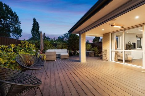 Photo of property in 15a Canberra Place, Redwood, Christchurch, 8051