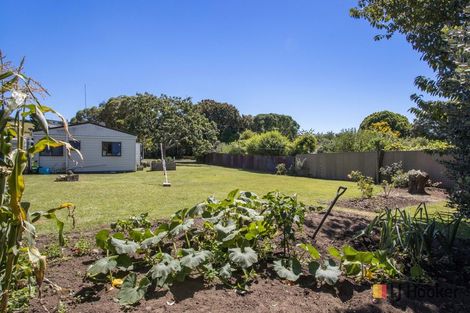 Photo of property in 1 Adela Stewart Drive West, Athenree, Katikati, 3177