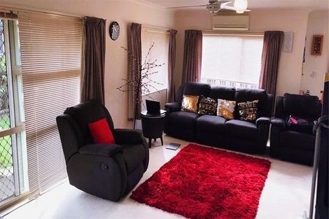 Photo of property in 2/17 Youngs Road, Papakura, 2110