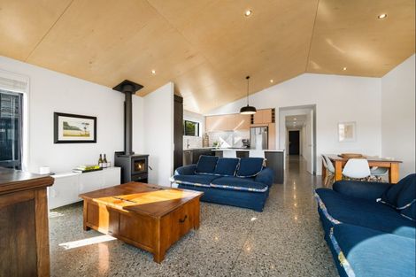 Photo of property in 6 Mcneil Crescent, Wanaka, 9305