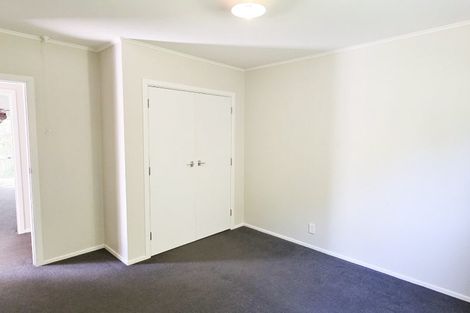 Photo of property in 11 Glanmire Road, Newlands, Wellington, 6037