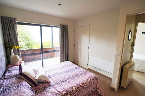 Photo of property in 35a Wynyard Crescent, Fernhill, Queenstown, 9300