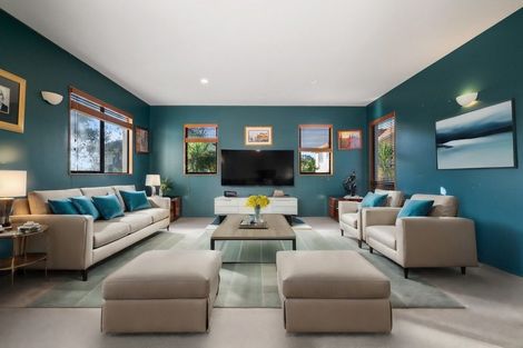 Photo of property in 81 Mt Lebanon Crescent, The Gardens, Auckland, 2105