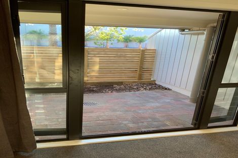 Photo of property in 27a/30 Westward Ho, Glen Eden, Auckland, 0602