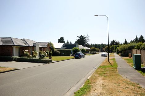 Photo of property in 4 Len Hale Place, Parklands, Christchurch, 8083