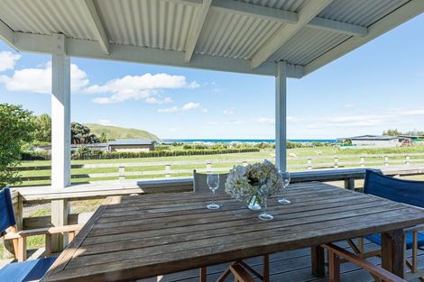 Photo of property in 2 Paua Place, Aramoana, Omakere, 4271
