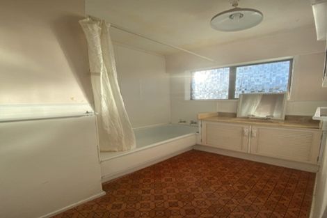 Photo of property in 1/533 Beach Road, Murrays Bay, Auckland, 0630