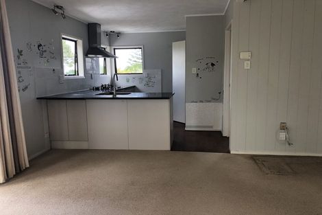 Photo of property in 2/260 Sunset Road, Windsor Park, Auckland, 0632