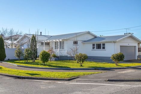 Photo of property in 2 Wavell Crescent, Lansdowne, Masterton, 5810