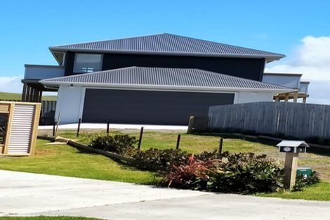 Photo of property in 5 Tua Tua Place, Baylys Beach, Dargaville, 0377