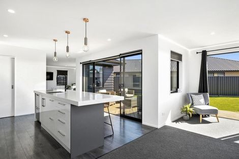 Photo of property in 8 Mellay Mews, Mosgiel, 9024