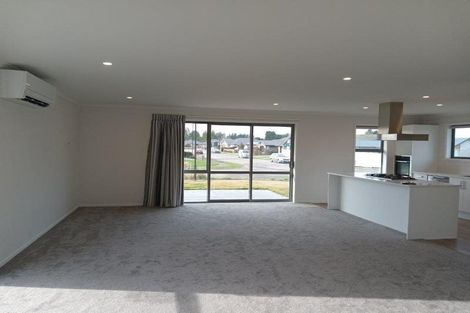 Photo of property in 22 Chris Drive, Rolleston, 7614