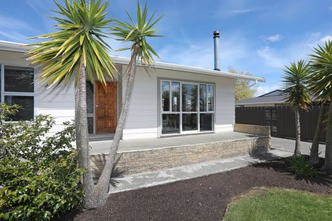 Photo of property in 3 Edward Street, Bulls, 4818