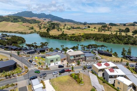 Photo of property in 3/25 Rangitahi Road, Raglan, 3225