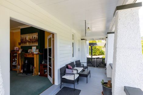 Photo of property in 7 Broadway, Picton, 7220