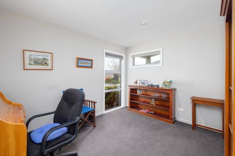 Photo of property in 52 Acacia Avenue, Rangiora, 7400