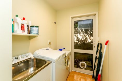 Photo of property in 11b Spencer Place, Merrilands, New Plymouth, 4312