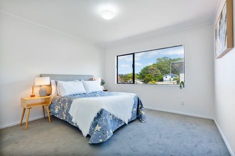 Photo of property in 2/38 Waverley Avenue, Glenfield, Auckland, 0629