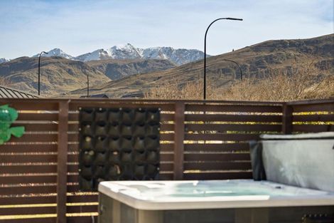 Photo of property in 4 Banbury Terrace, Lower Shotover, Queenstown, 9304