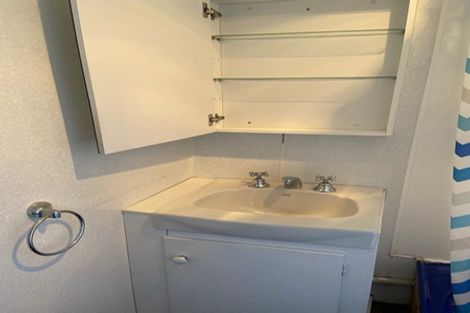 Photo of property in 124 Manuka Road, Bayview, Auckland, 0629