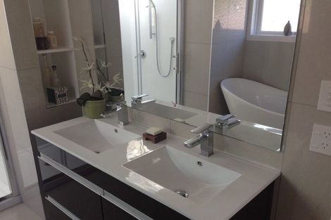 Photo of property in 1/10 Mahara Avenue, Birkenhead, Auckland, 0626