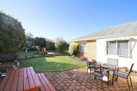 Photo of property in 6 Guernsey Place, Grandview Heights, Hamilton, 3200