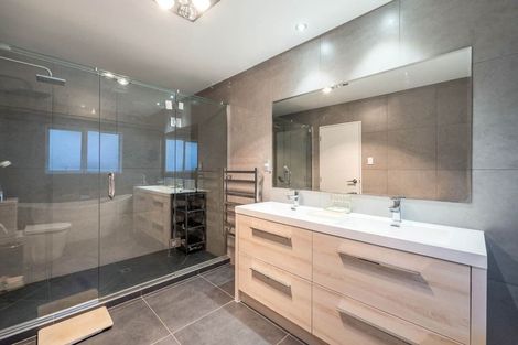 Photo of property in 216e Metcalfe Road, Ranui, Auckland, 0612