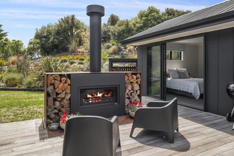 Photo of property in 124 Highland Drive, Acacia Bay, Taupo, 3385