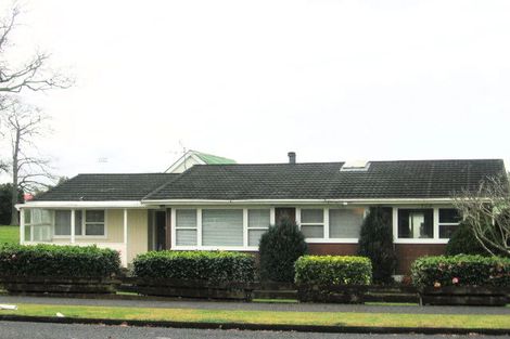 Photo of property in 2 King Edward Avenue, Papakura, 2110