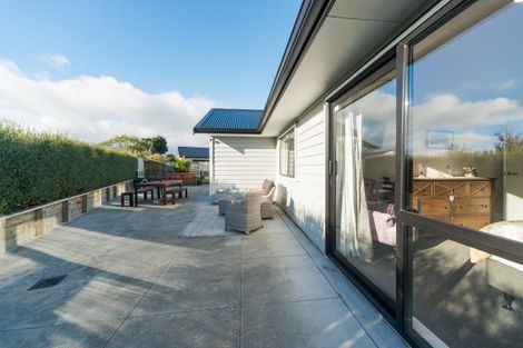 Photo of property in 5 Waimarama Court, Roslyn, Palmerston North, 4414